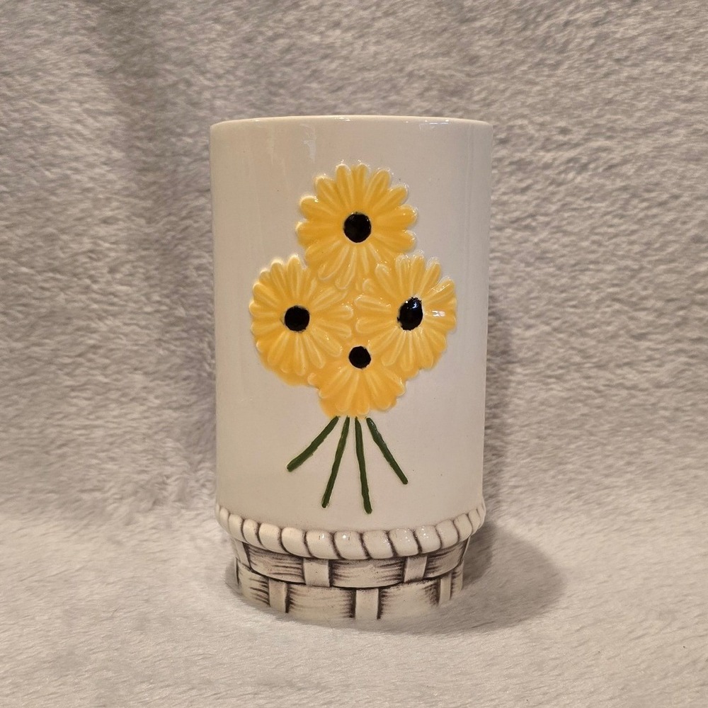 Vintage Ceramic Sunflower Basketweave Vase/Cup White Yellow Hand Painted 5" x 3"